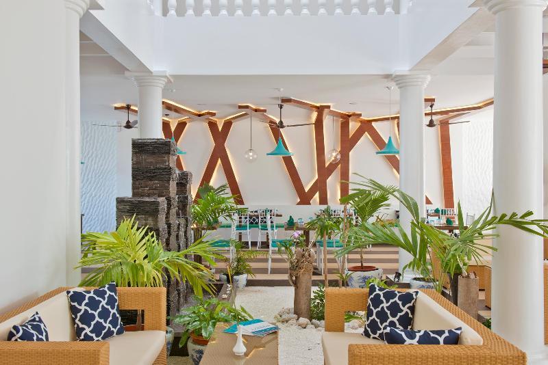 Crystal Sands Beach Hotel At Maafushi Exterior foto